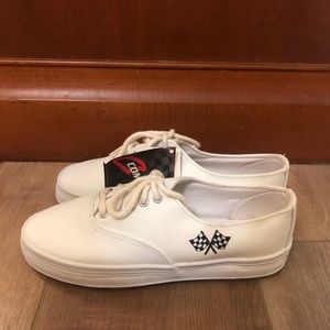 Indy 2 Nascar Cup Series Shoes Size 5.5 Womens